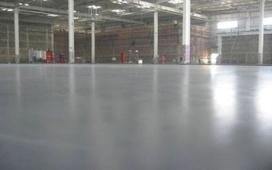 钢化地坪施工后的阿波罗电器新厂房
